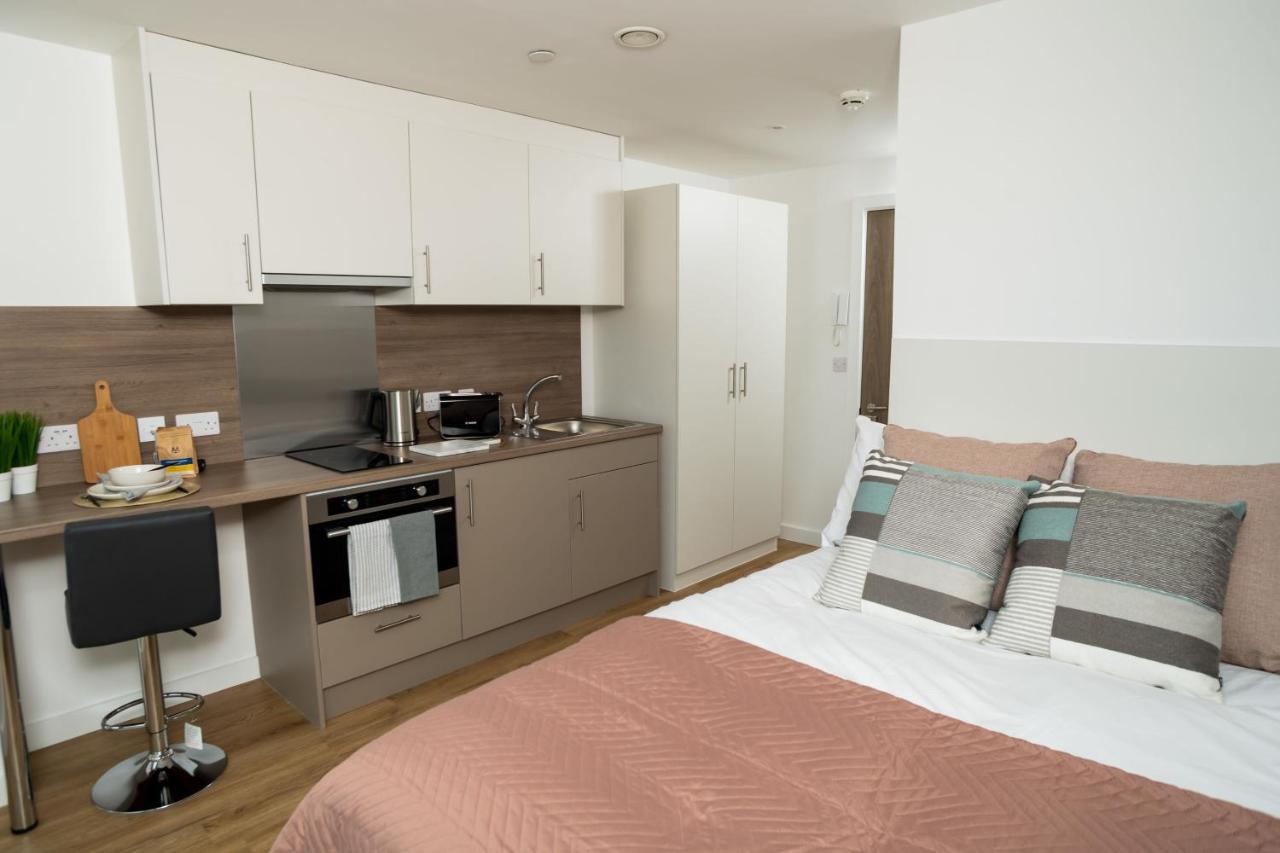 Chic Apartments And Studios At The Point In Aberdeen Bagian luar foto