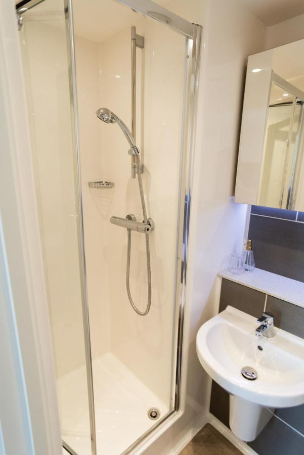 Chic Apartments And Studios At The Point In Aberdeen Bagian luar foto