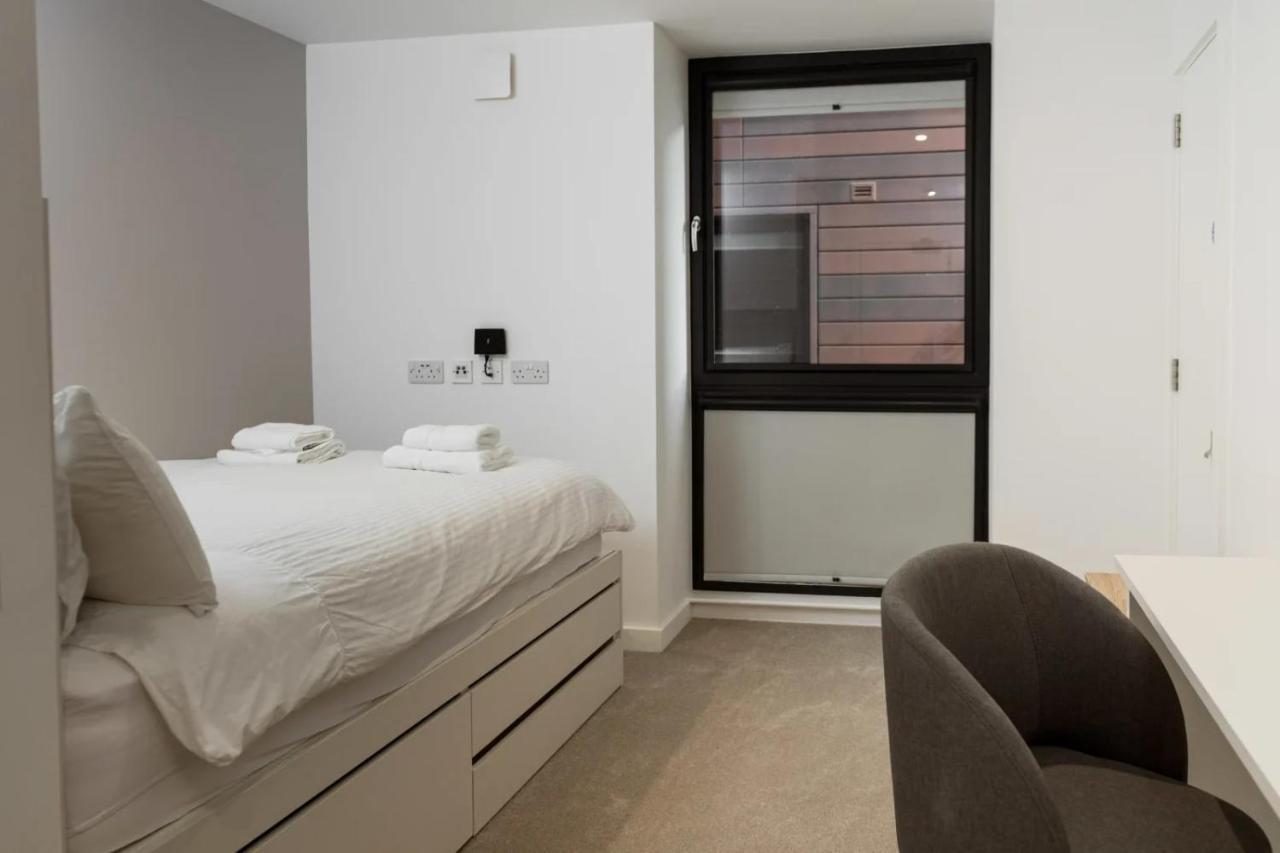Chic Apartments And Studios At The Point In Aberdeen Bagian luar foto