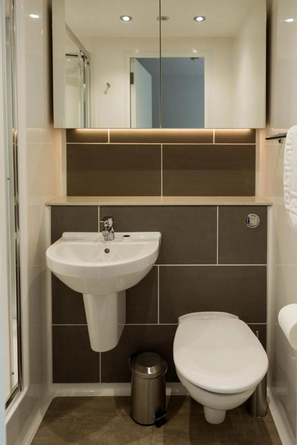 Chic Apartments And Studios At The Point In Aberdeen Bagian luar foto