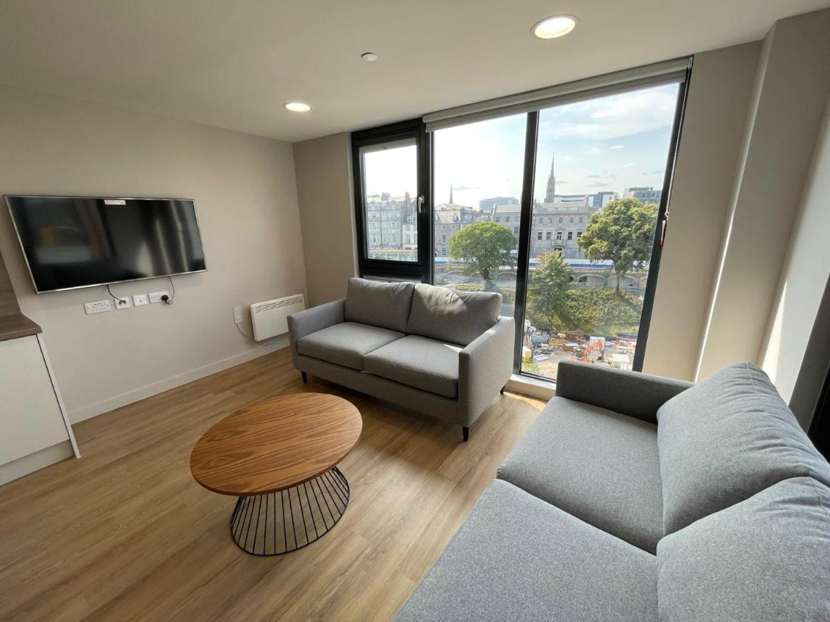 Chic Apartments And Studios At The Point In Aberdeen Bagian luar foto