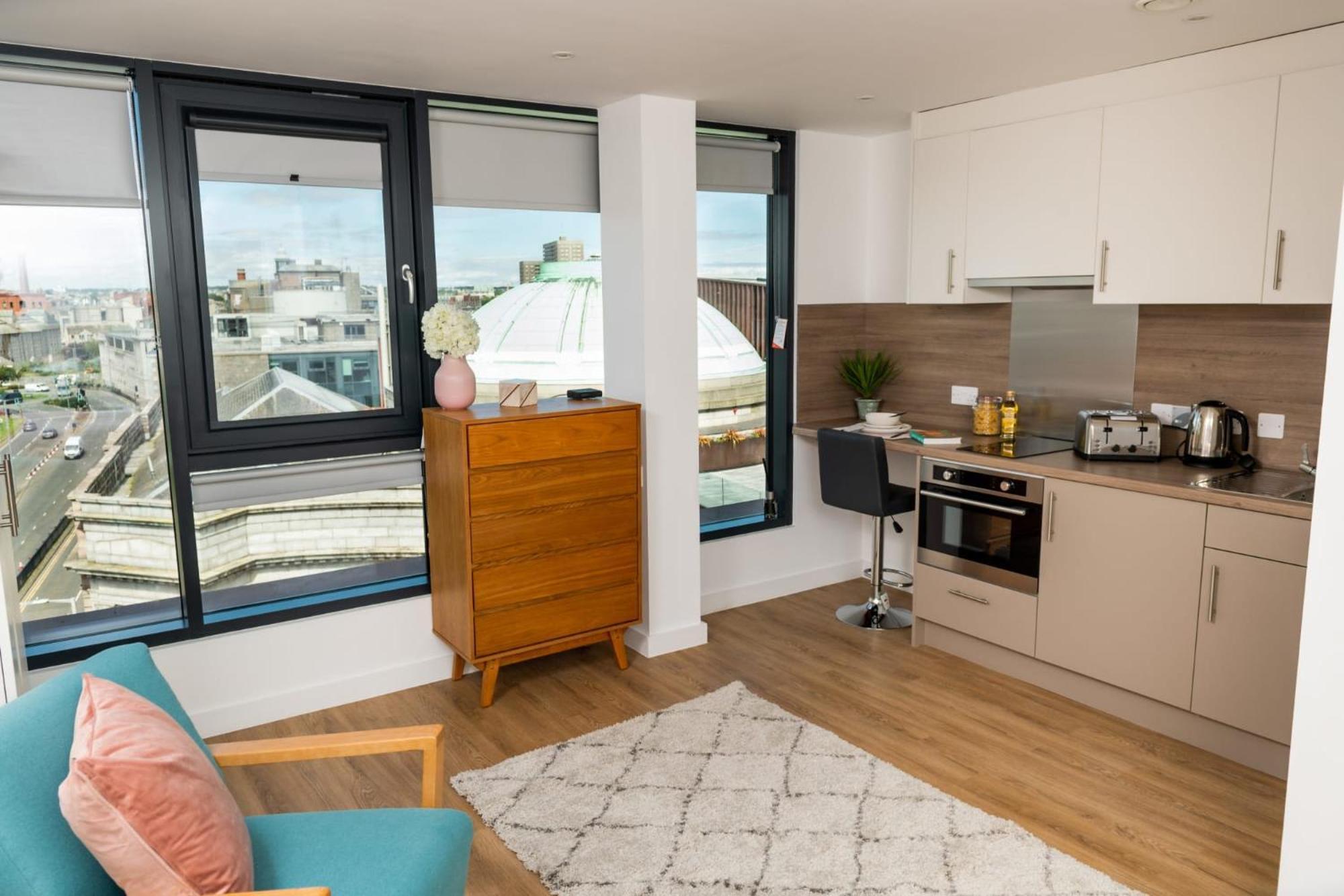 Chic Apartments And Studios At The Point In Aberdeen Bagian luar foto